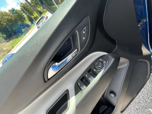 Used 2020 Chevrolet Equinox LT FWD image 17