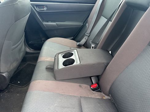 Used 2019 Toyota Corolla LE image 18