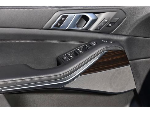 Used 2021 BMW X5 xDrive40i w/ Premium Package image 25