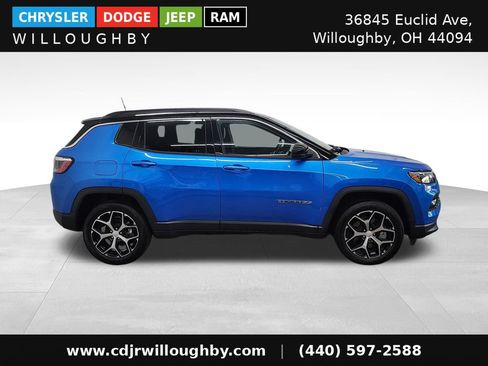 Used 2024 Jeep Compass Limited AWD/4WD image 4