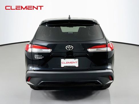 Used 2024 Toyota Corolla Cross L FWD image 7