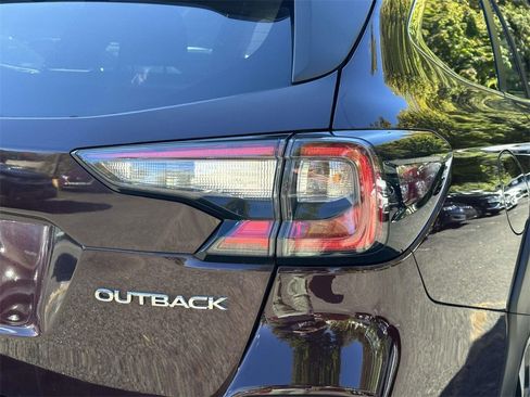 Certified 2023 Subaru Outback Limited image 10