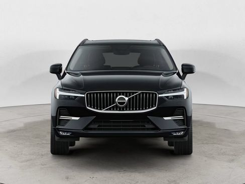Certified 2023 Volvo XC60 B5 Core w/ Climate Package AWD/4WD image 2