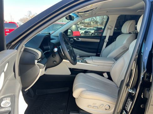 Used 2023 Genesis GV80 2.5T w/ Prestige 20" Package image 25
