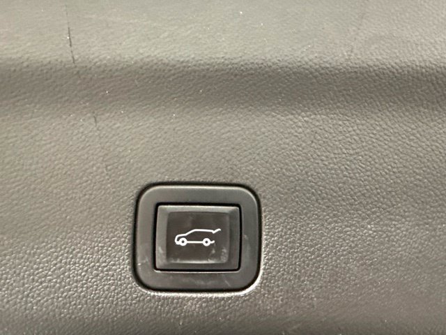 Used 2021 Chevrolet Tahoe High Country AWD/4WD image 12
