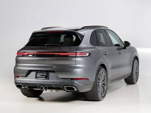 Certified 2026 Porsche Cayenne AWD/4WD image 9