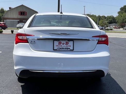 Used 2013 Chrysler 200 LX FWD image 16
