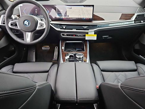 New 2026 BMW X5 xDrive50e w/ M Sport Package image 13