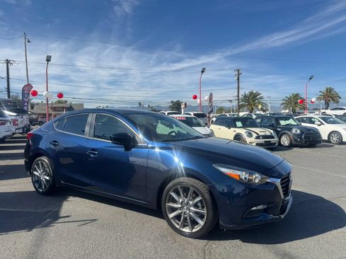 Used 2018 MAZDA MAZDA3 Touring FWD image 12