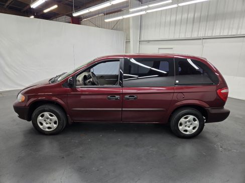 Used 2002 Dodge Caravan SE FWD image 2
