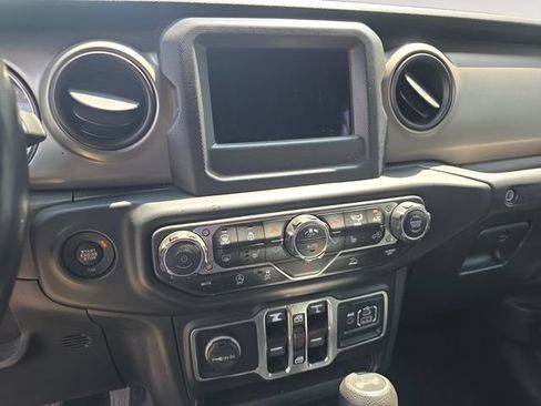 Used 2021 Jeep Wrangler Unlimited Sport AWD/4WD image 10