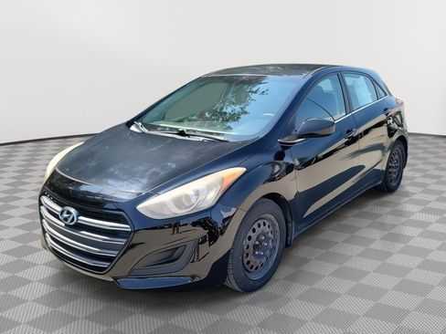 Used 2016 Hyundai Elantra GT image 1