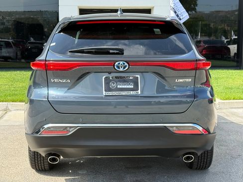 Used 2023 Toyota Venza Limited AWD/4WD image 13