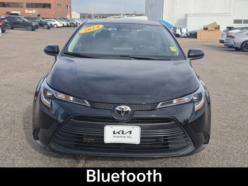 Used 2024 Toyota Corolla LE image 3