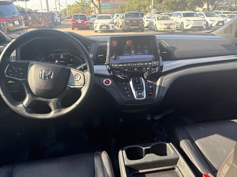 Used 2023 Honda Odyssey Sport image 18