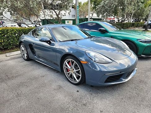 Used 2018 Porsche 718 Cayman S image 2