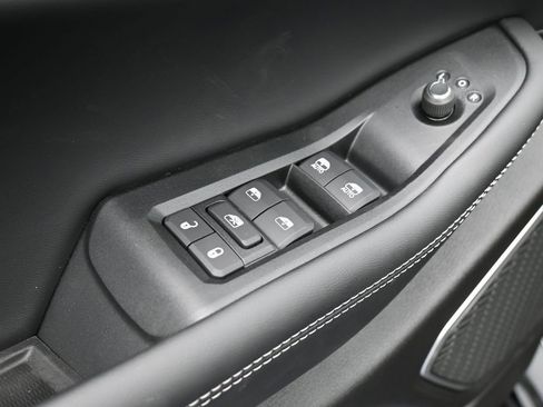 New 2026 Jeep Grand Cherokee Limited w/ Limited Altitude Package RWD image 25