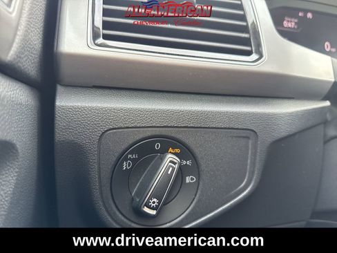 Used 2019 Volkswagen Atlas SEL image 18