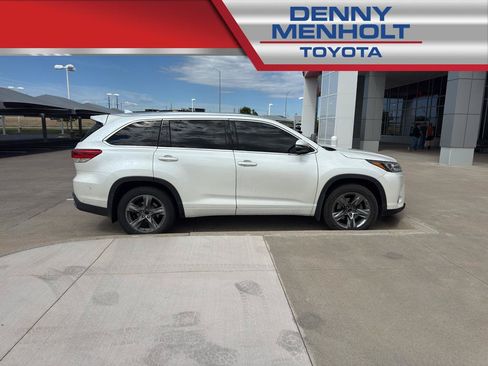 Certified 2019 Toyota Highlander Limited Platinum AWD/4WD image 1