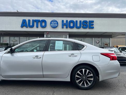 Used 2016 Nissan Altima 2.5 SL w/ 2.5 Technology Package FWD image 38
