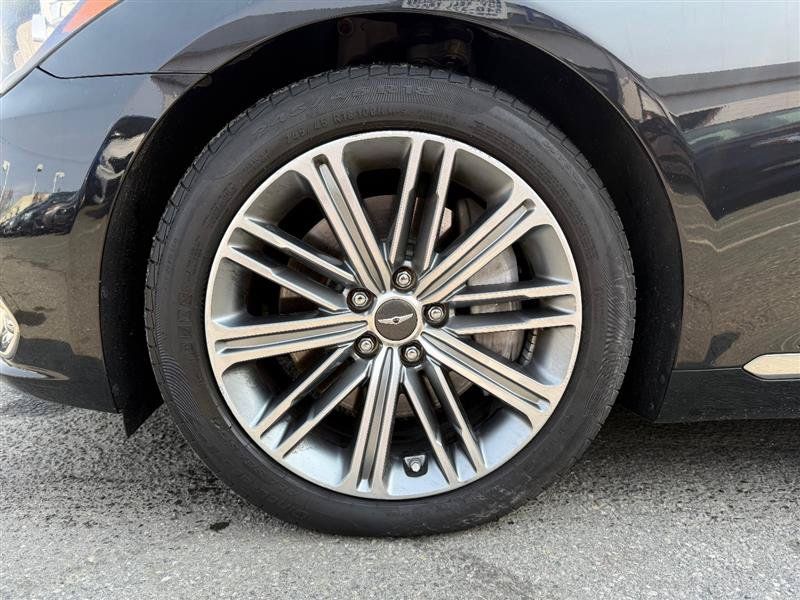 Used 2018 Genesis G80 3.8 RWD image 16