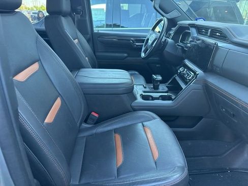 Used 2023 GMC Sierra 1500 AT4 w/ AT4 Premium Package image 9