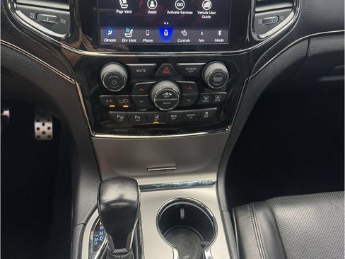 Used 2020 Jeep Grand Cherokee High Altitude AWD/4WD image 12