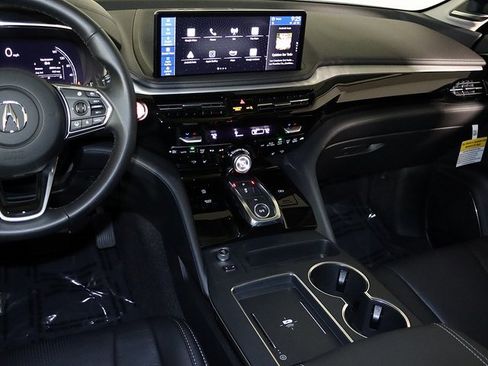 Certified 2026 Acura MDX w/ Technology Package image 17