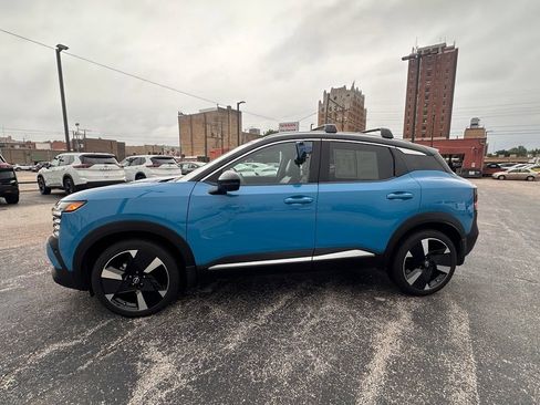 Certified 2025 Nissan Kicks SR w/ SR Premium Package AWD/4WD image 2