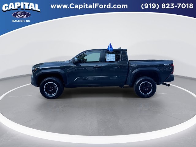 Used 2025 Toyota Tacoma TRD Off-Road AWD/4WD image 5