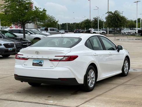 Used 2026 Toyota Camry LE w/ Convenience Package FWD image 5