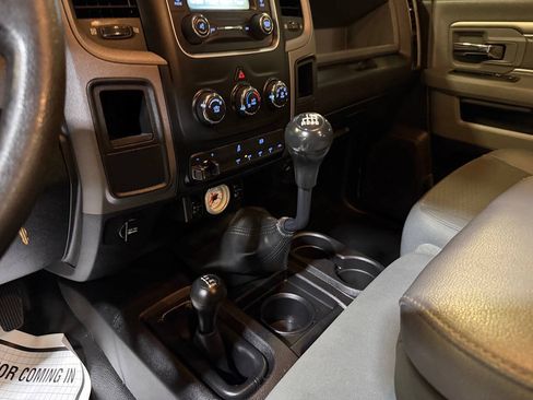 Used 2017 RAM 3500 Tradesman w/ Chrome Appearance Group AWD/4WD image 4