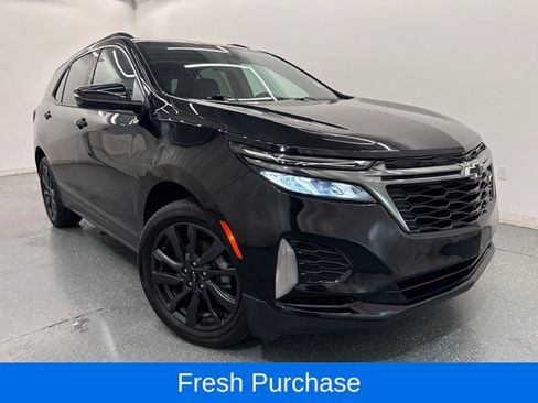 Used 2023 Chevrolet Equinox RS FWD image 3