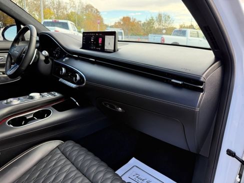 Used 2022 Genesis GV70 3.5T Sport w/ Sport Advanced Package image 12