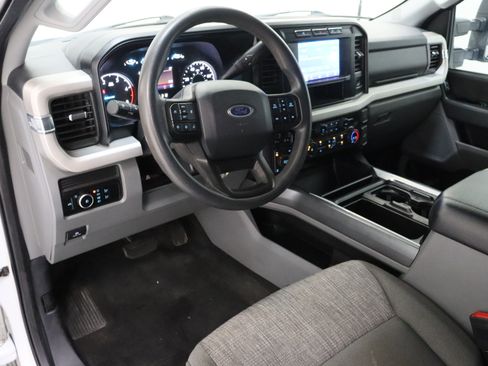Used 2023 Ford F250 XLT w/ FX4 Off-Road Package AWD/4WD image 13