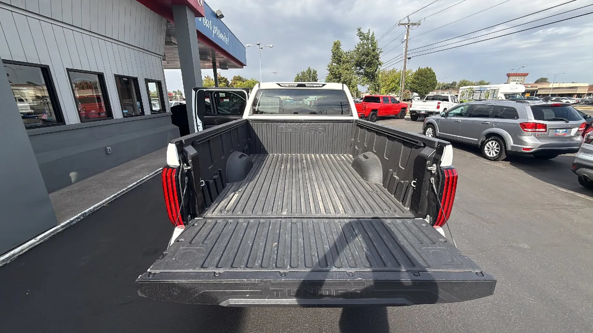 Used 2024 Toyota Tundra SR5 w/ SR5 Convenience Package AWD/4WD image 30