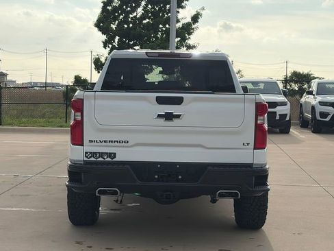 Used 2026 Chevrolet Silverado 1500 LT Trail Boss w/ LPO, Dark Essentials Package image 8