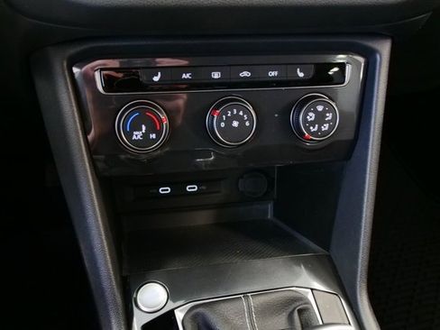 Used 2022 Volkswagen Tiguan S image 21