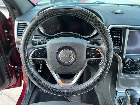 Used 2018 Jeep Grand Cherokee Laredo RWD image 9