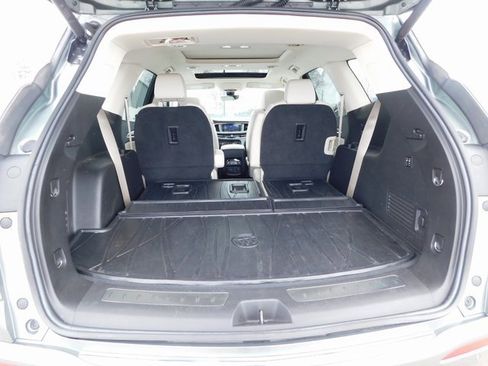 Used 2023 Buick Enclave Avenir w/ Avenir Technology Package image 27