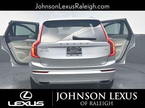 Used 2021 Volvo XC90 T5 Momentum w/ Climate Package image 25