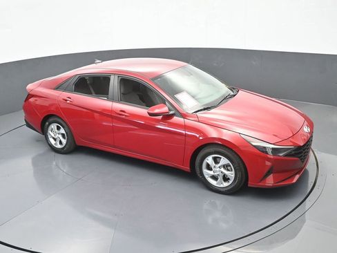 Used 2022 Hyundai Elantra SE w/ Cargo Package image 49