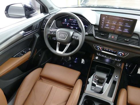 Used 2023 Audi Q5 2.0T Premium Plus w/ Premium Plus Package AWD/4WD image 17