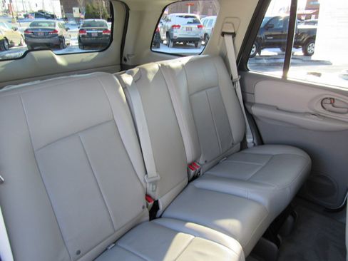 Used 2009 Chevrolet TrailBlazer LT w/ Sun And Sound Package image 25