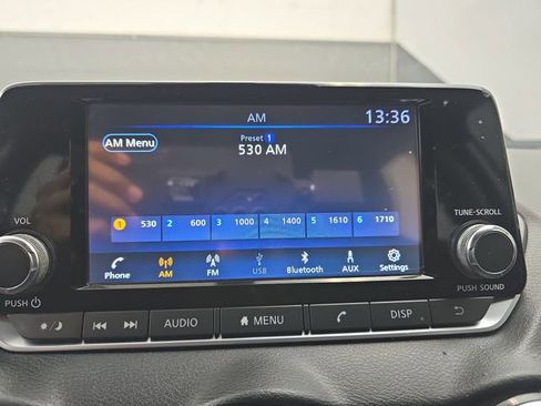 Used 2024 Nissan Sentra S FWD image 31