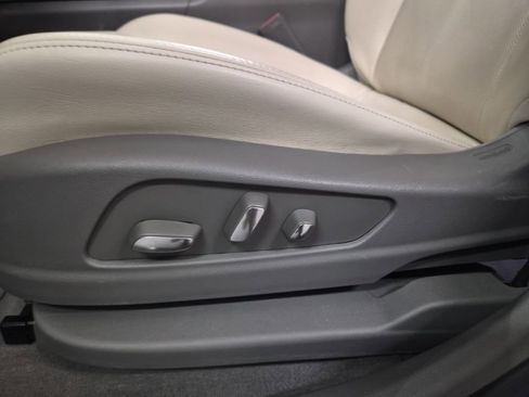 Certified 2025 Cadillac XT6 Premium Luxury image 14