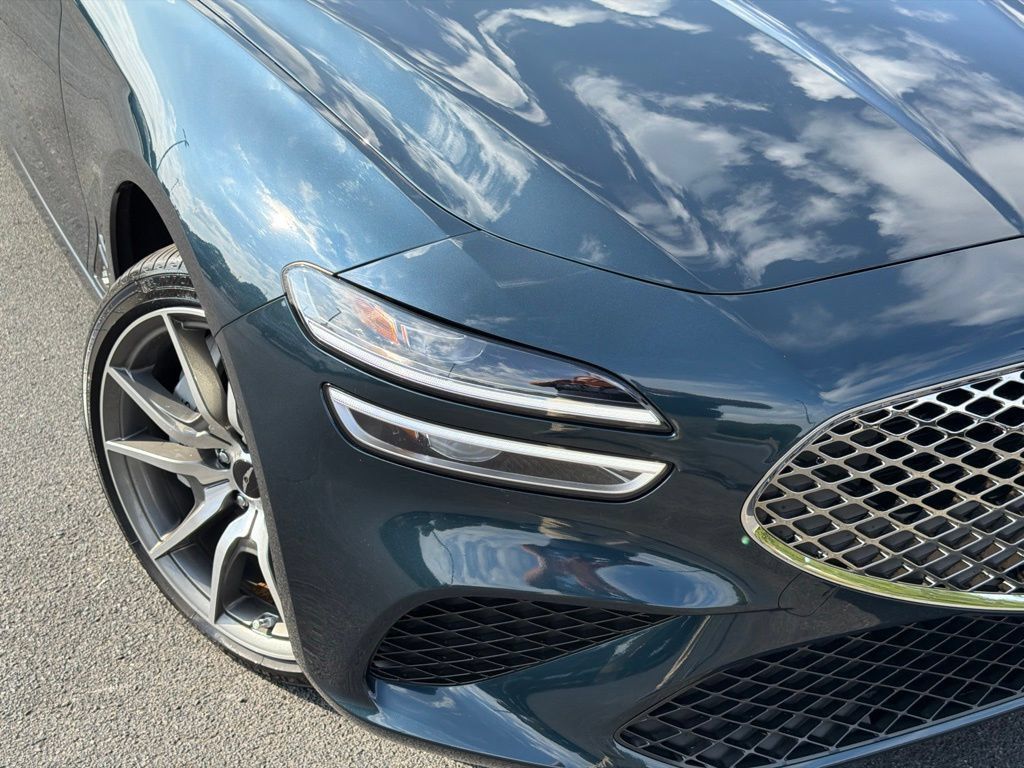 Used 2025 Genesis G70 2.5T AWD/4WD image 32