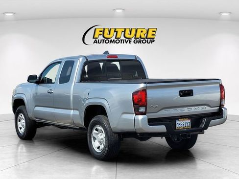 Used 2022 Toyota Tacoma SR AWD/4WD image 7