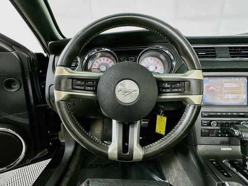 Used 2011 Ford Mustang GT Premium w/ Electronics Pkg RWD image 13