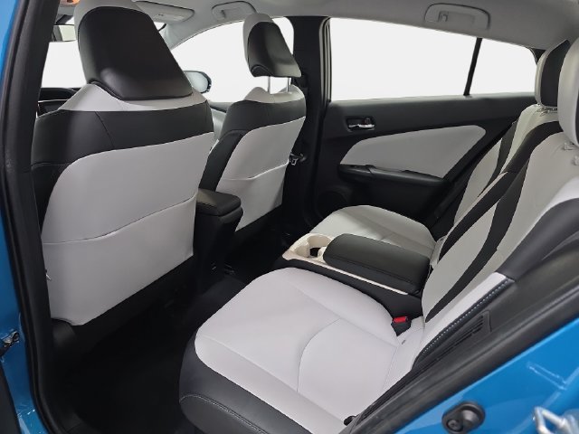 Used 2017 Toyota Prius Prime Premium FWD image 12